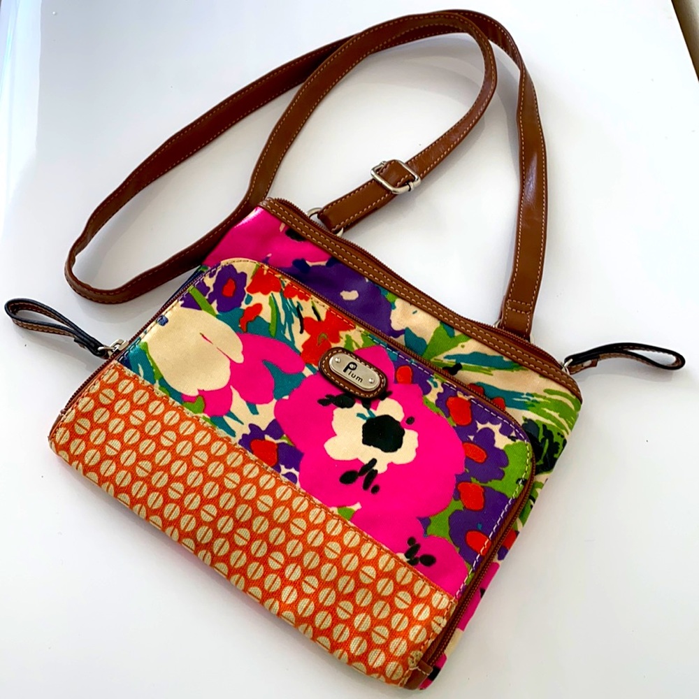 Plum Purse💕colorful with two outer zipper sections Multipke pockets inside.